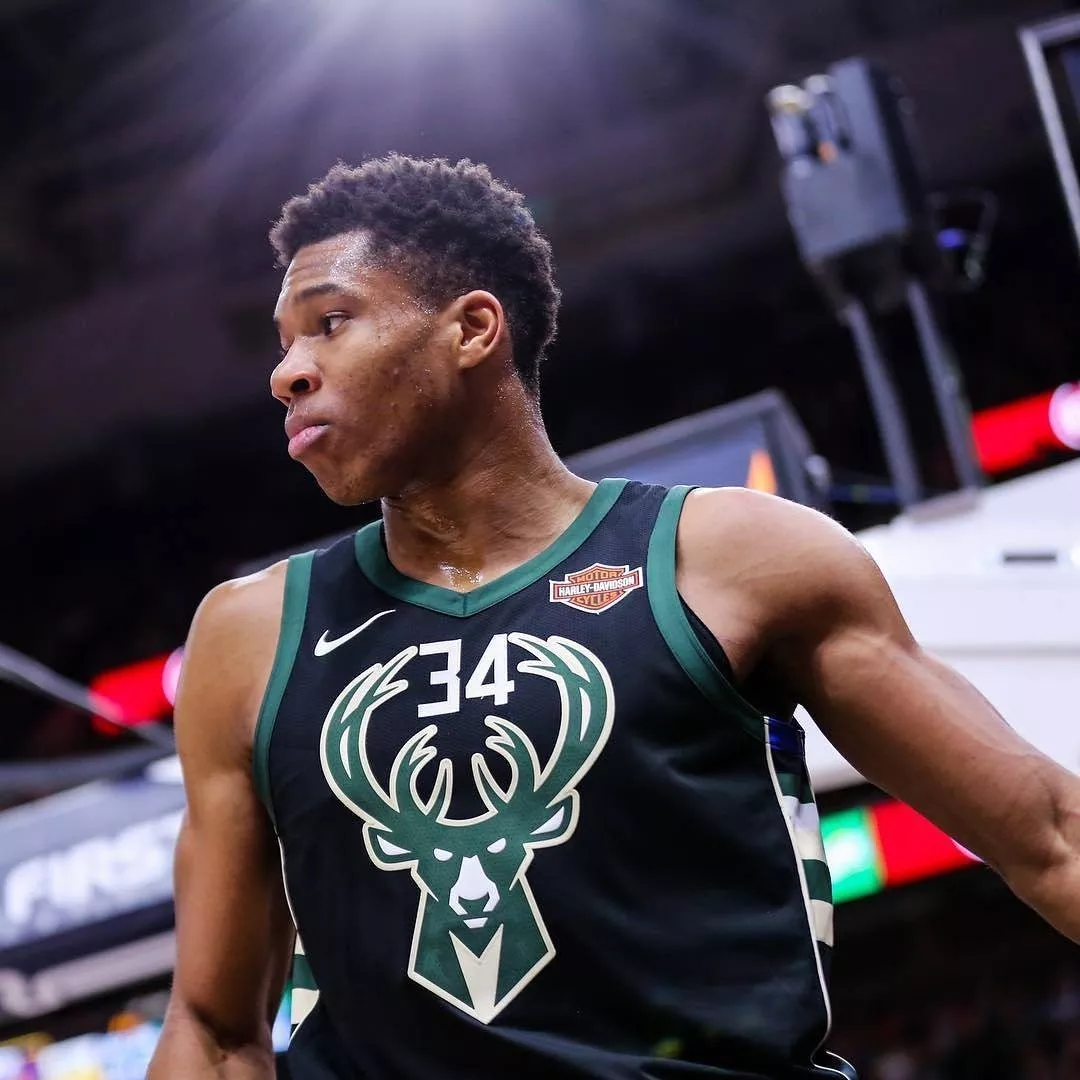 中超16队平均投入不足2亿，中足联节流难救联赛，专家呼吁多渠道开源（中超16队平均投入未达2亿，中足联仅靠节流难救市，专家建议拓展多元收入渠道）