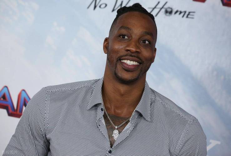 詹姆斯谈保罗事件：我还没和他聊过，这不是我该评论的事情（詹姆斯回应保罗事件：尚未与其沟通，不予置评）