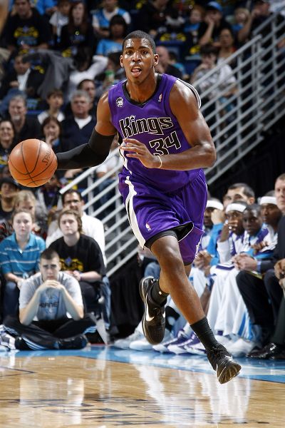 记者：尤文、国米等意甲俱乐部考察热那亚中场马利诺夫斯基（记者称尤文、国米等多支意甲球队正在考察热那亚中场马利诺夫斯基）