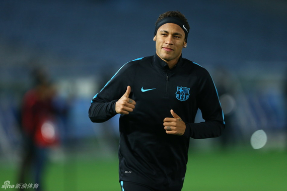 B费：不会因C罗在场束手束脚；我在内维斯身上看到自己影子（B费：C罗在场不影响我发挥；在内维斯身上看到自己的影子）