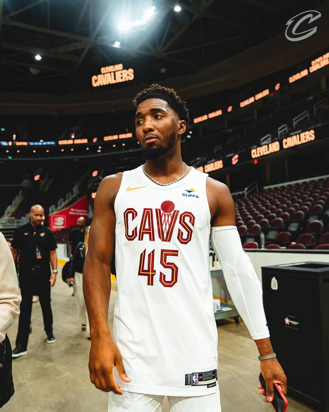 世欧预半场：塔巴科维奇破门，莱默尔进球被吹，奥地利0-1波黑（世欧预半场：塔巴科维奇建功，莱默尔进球被判无效，奥地利0-1落后波黑）