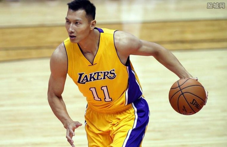 土媒：桑乔已经抵达土耳其，并和费内巴切高层商谈了转会事宜（土耳其媒体：桑乔已抵土，与费内巴切高层洽谈转会）