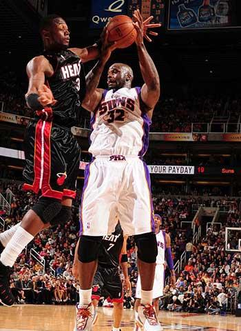 施洛特贝克：吉拉西最近过得确实不容易，但教练一直信任他（施洛特贝克：吉拉西近段时间不顺，主帅始终力挺他）