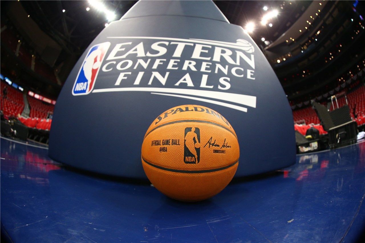 历史得分榜前十得分手！哈登更新社媒：工作尚未完成！（跻身历史得分前十！哈登社媒更新：任务尚未完成）