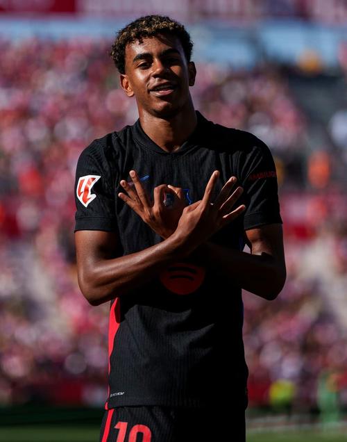 卡马文加：我们赢了且进了很多球，但也丢了很多球（卡马文加：赢球火力全开，防线失球偏多）