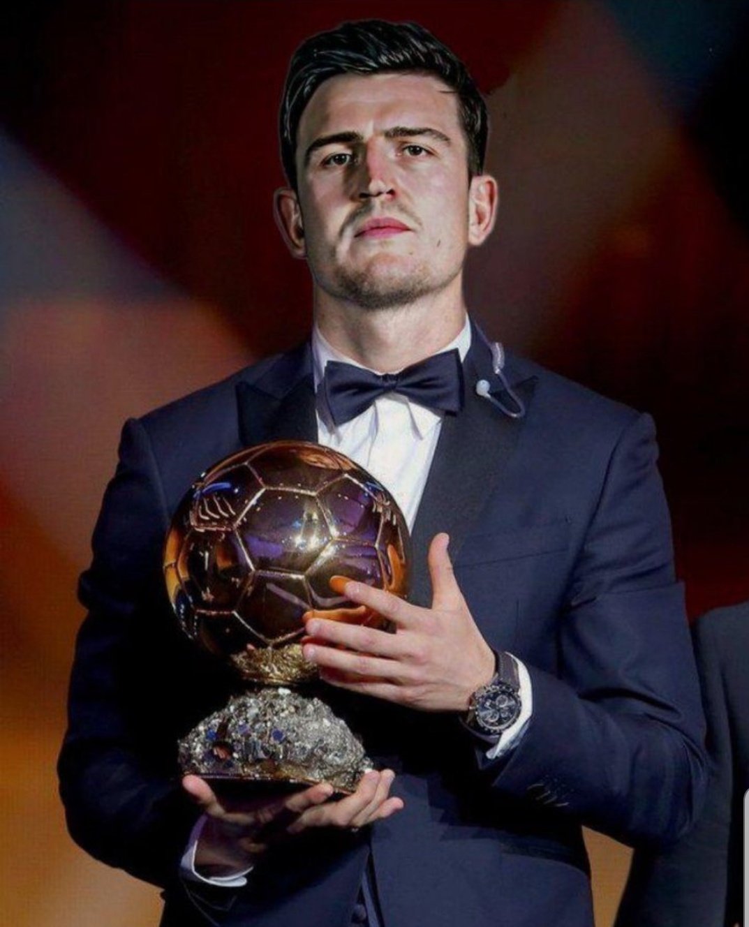 梅西职业生涯获得13座联赛冠军：西甲10冠、法甲2冠、美职联1冠（梅西生涯联赛冠军达13座：西甲10冠、法甲2冠、美职联1冠）