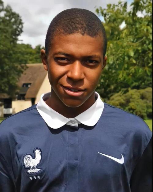 亚足联官方：中国承办2027年U20亚洲杯，比赛计划27年3月举行（亚足联官宣：2027年U20亚洲杯落户中国，预计3月开赛）