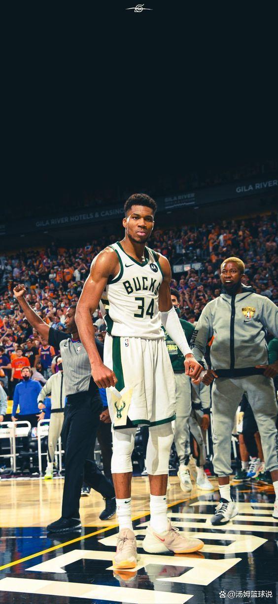 蒙托利沃：我不认为米兰能争冠，他们会和尤文、罗马争第四（蒙托利沃：米兰无缘争冠，将与尤文、罗马竞争第四名）