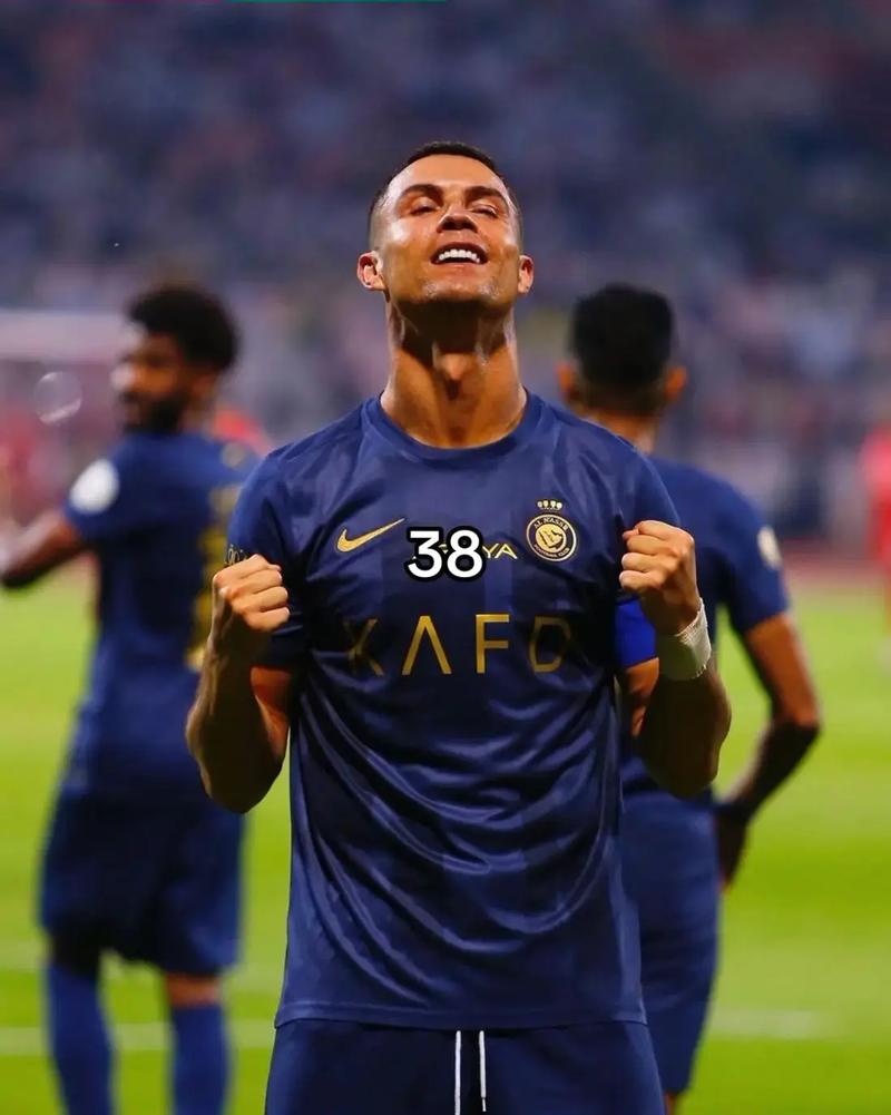 德天空：基米希周一上午接受了负荷测试，但还不确定能否出战（德天空：基米希周一上午接受负荷测试，能否出场尚未可知）