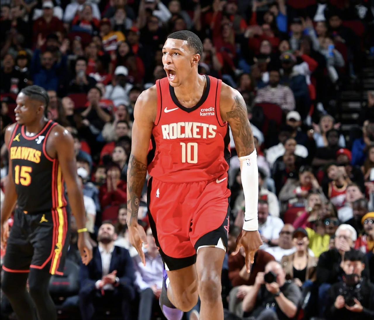 足球欧洲豪门中场爆发，连续三场送助攻（欧洲豪门中场火力全开，连续三战送出助攻）