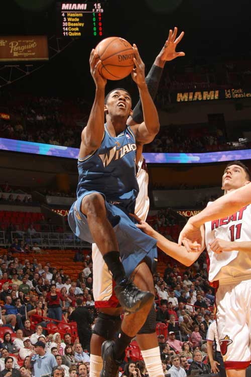 CBA杯战报：珀塞尔21分8板，山东106-90轻取天津（CBA杯赛快讯：珀塞尔21分8篮板，山东106-90击败天津）